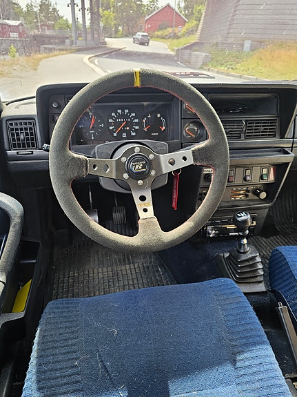 Volvo 240 4 of 25