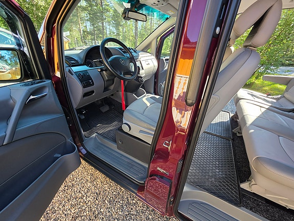 Mercedes-Benz Vito 111 28 of 29