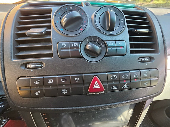 Mercedes-Benz Vito 111 23 of 29