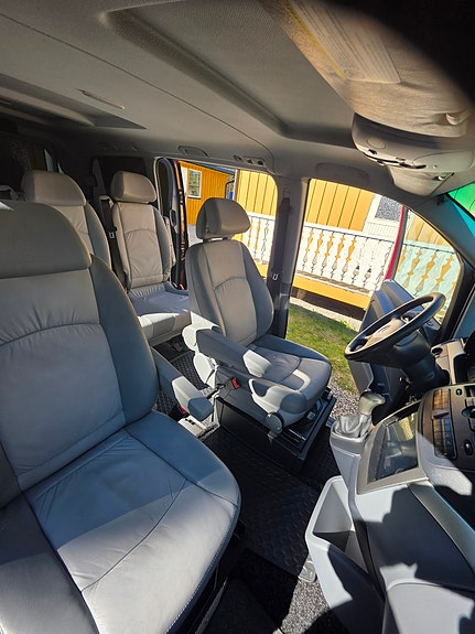 Mercedes-Benz Vito 111 14 of 29