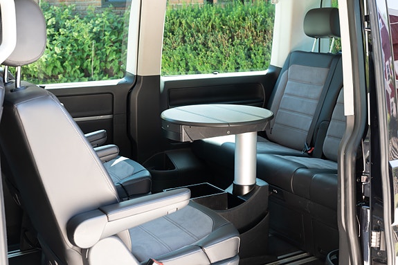 Volkswagen Multivan 9 of 12