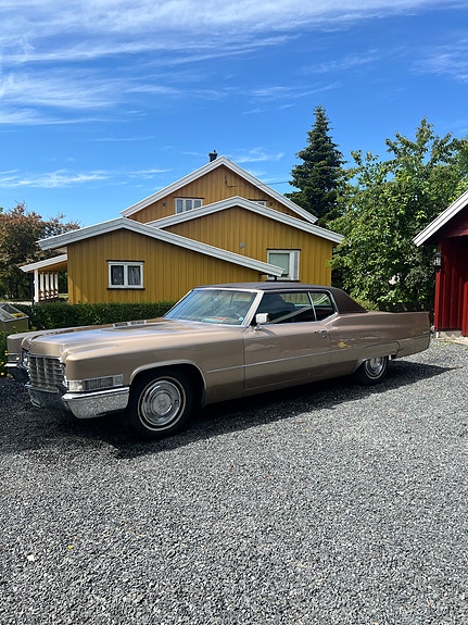 Cadillac Coupé DeVille 5 of 5