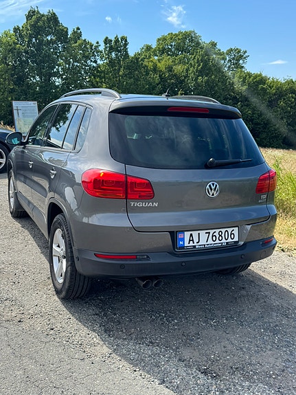 Volkswagen Tiguan 16 of 27