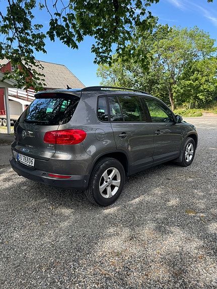 Volkswagen Tiguan 5 of 27