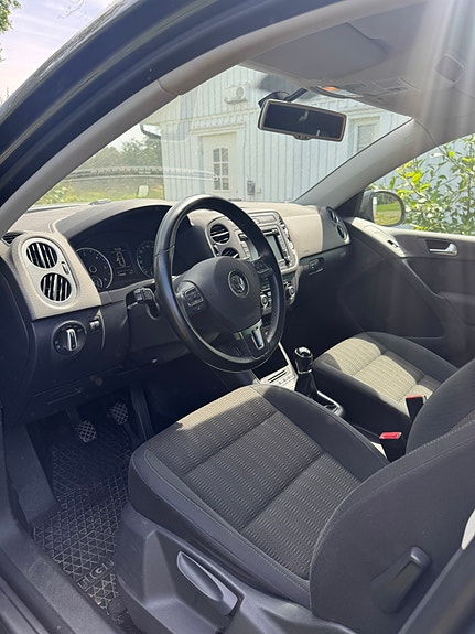 Volkswagen Tiguan 9 of 27