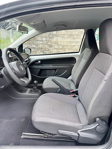 Volkswagen UP! 9 of 30