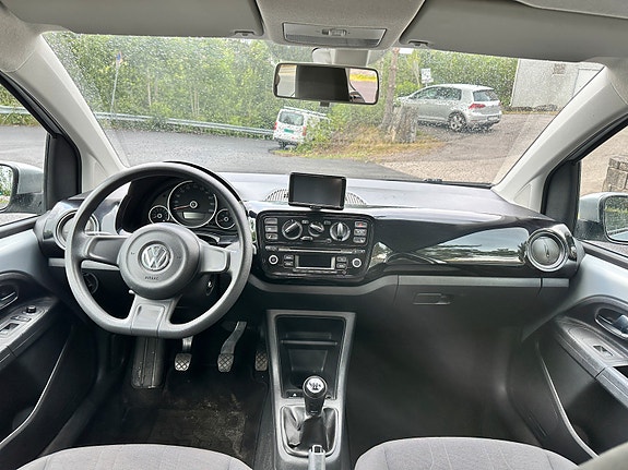 Volkswagen UP! 17 of 30