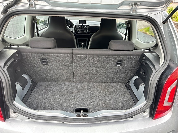 Volkswagen UP! 15 of 30