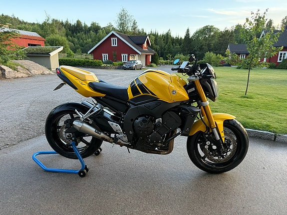 Yamaha FZ1-N 2 of 7