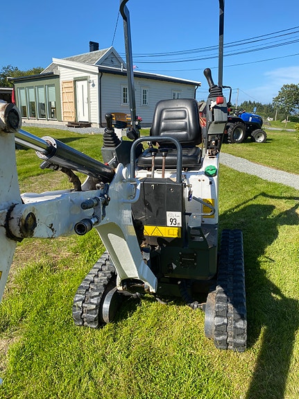 Bobcat E10 4 of 5