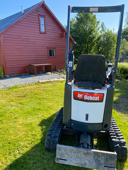 Bobcat E10 3 of 5