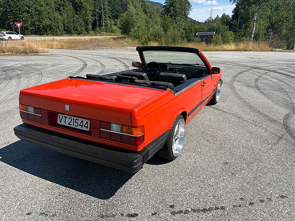 Volvo 740 4 of 5