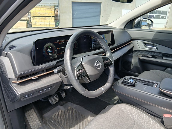Nissan Ariya 8 of 30