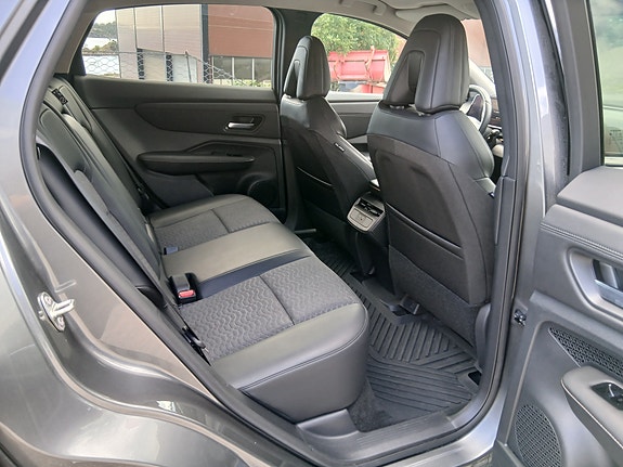 Nissan Ariya 21 of 30