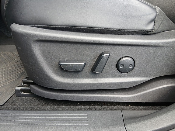 Nissan Ariya 18 of 30
