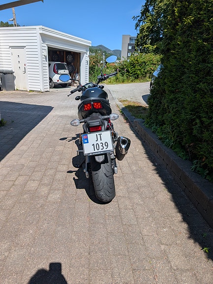 Suzuki SV 650 3 of 5