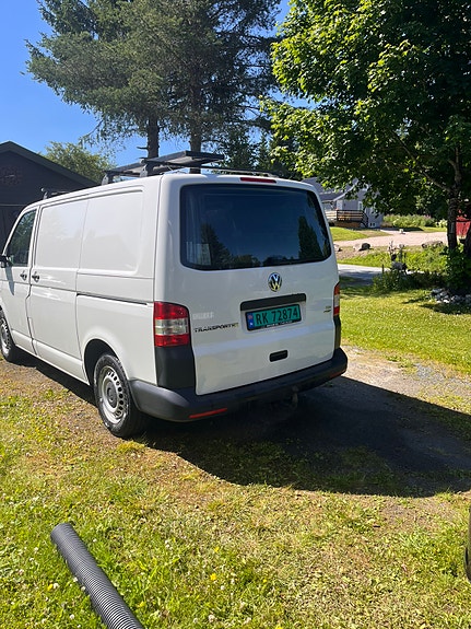 Volkswagen T5 4 of 5