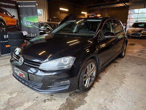 Volkswagen Golf VII 2 of 9