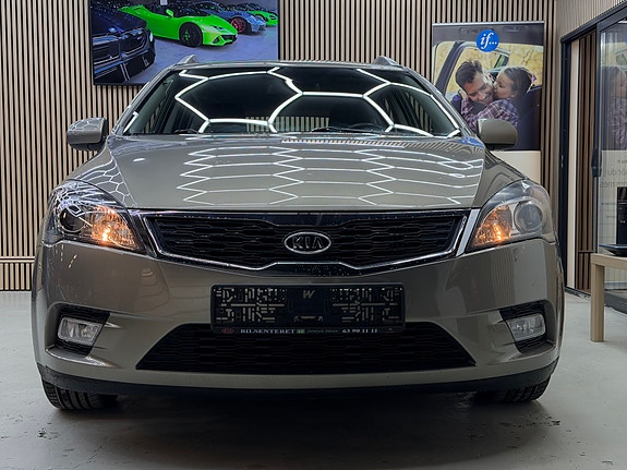 Kia Ceed 4 of 30