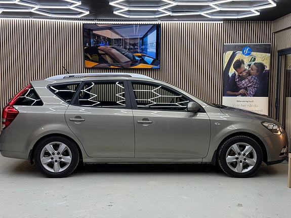 Kia Ceed 14 of 30
