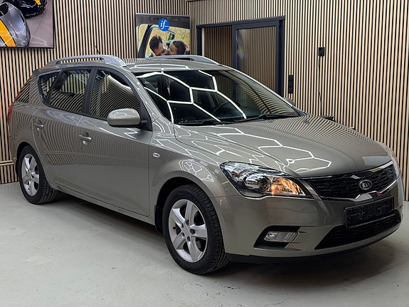 Kia Ceed 7 of 30