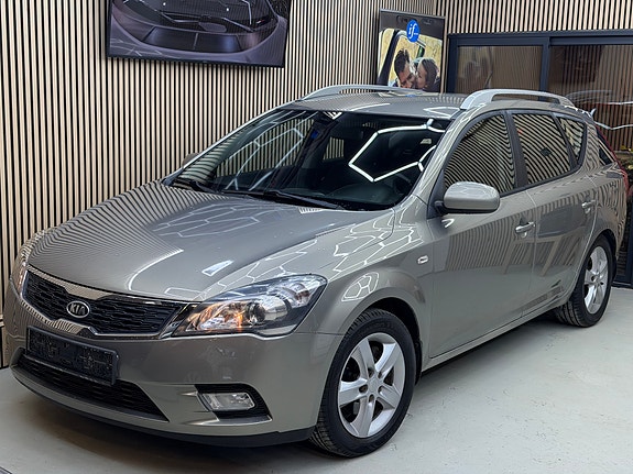 Kia Ceed 10 of 30