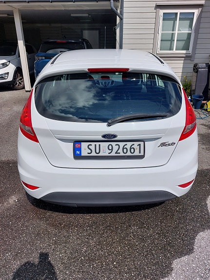 Ford Fiesta 3 of 5