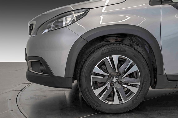 Peugeot 2008 3 of 5