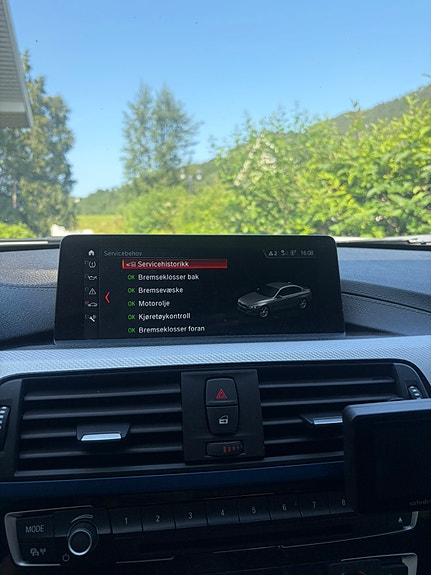 BMW 330e 15 of 16