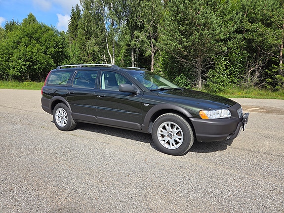Volvo XC70 2 of 5