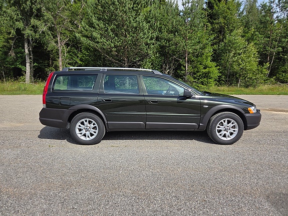 Volvo XC70 3 of 5