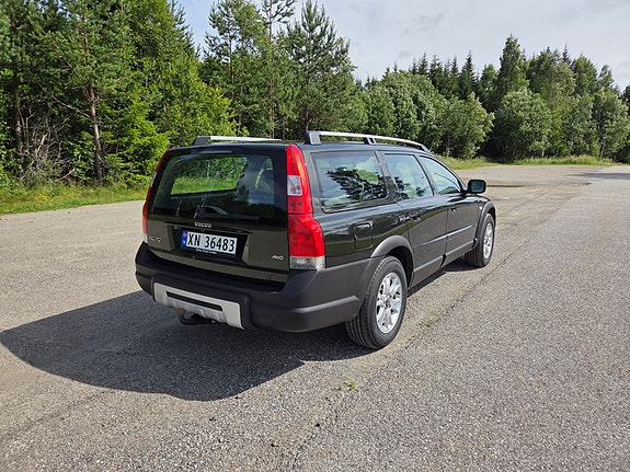 Volvo XC70 4 of 5