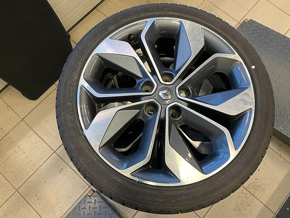 Renault Megane 27 of 30
