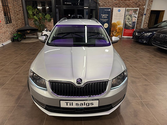 Skoda Octavia 3 of 5