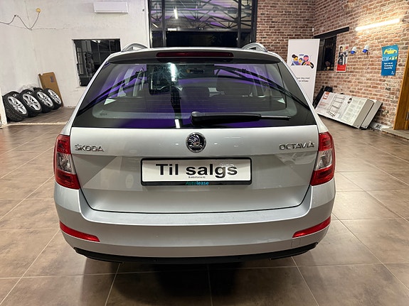 Skoda Octavia 11 of 30