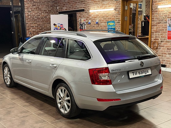 Skoda Octavia 10 of 30