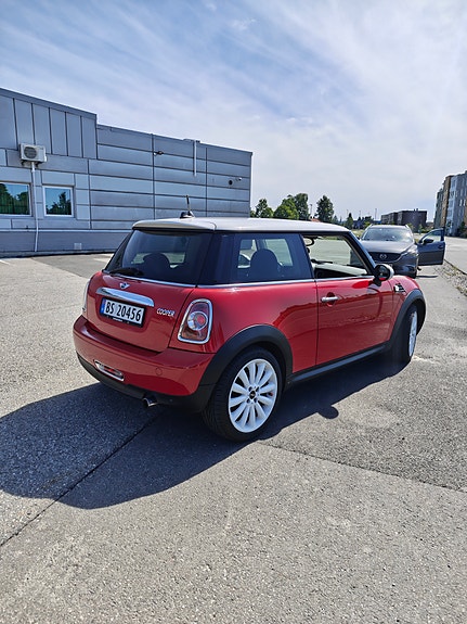 MINI Cooper 5 of 5