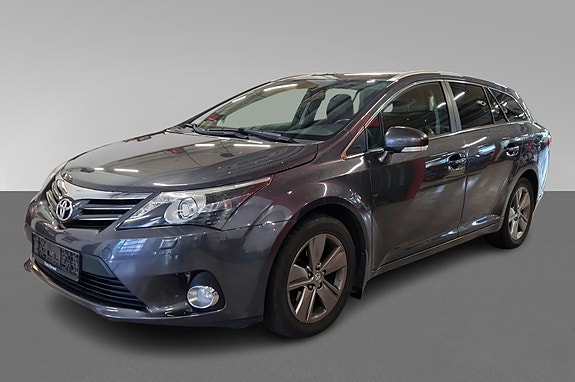 Toyota Avensis 3 of 5