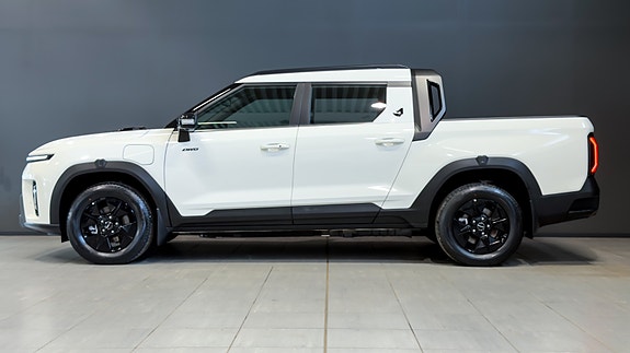 KGM Musso EV 2 of 5