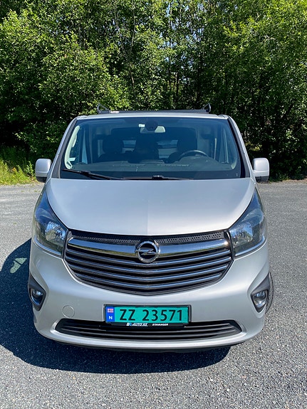 Opel Vivaro 4 of 5