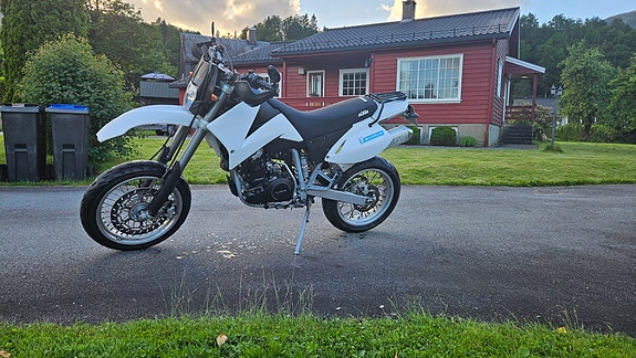 KTM LC4 640 Enduro 2 of 5