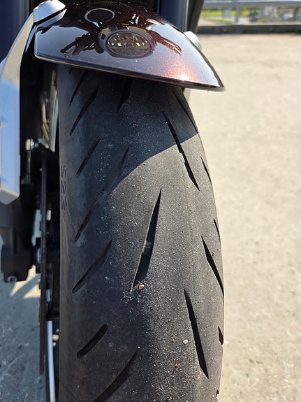 Kawasaki Z 900 RS 11 of 16