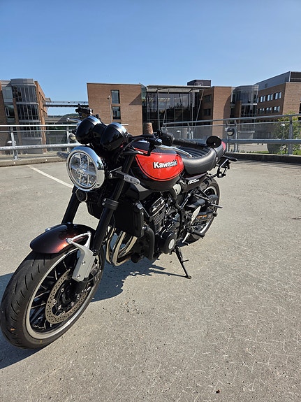 Kawasaki Z 900 RS 4 of 5