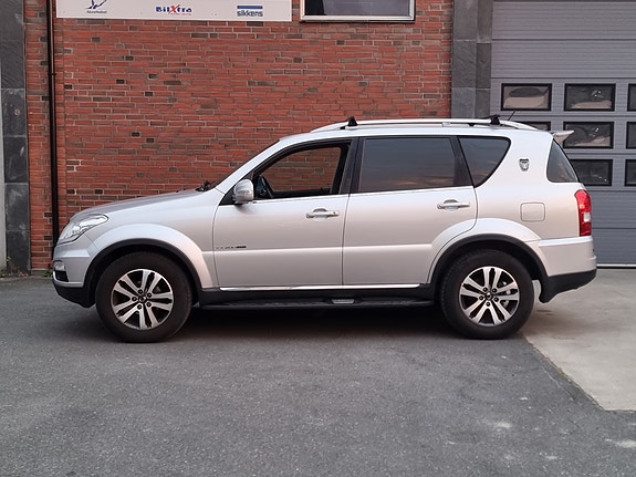 SsangYong Rexton W 13 of 30