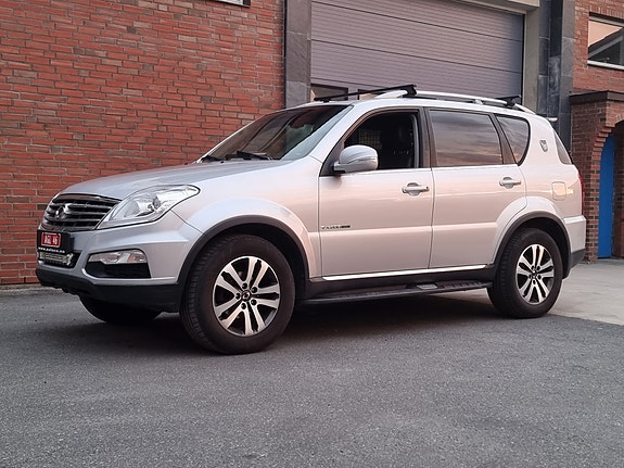 SsangYong Rexton W 12 of 30