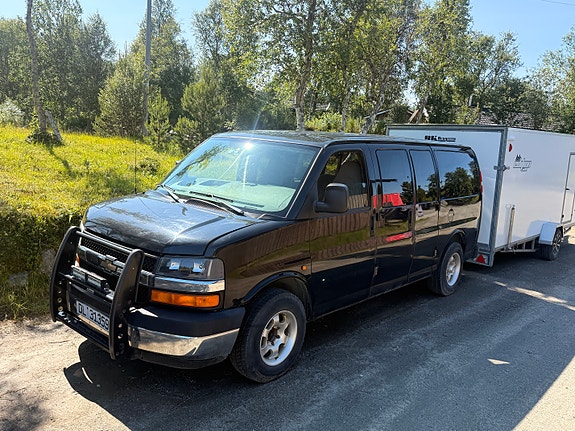 Chevrolet Van 2 of 5