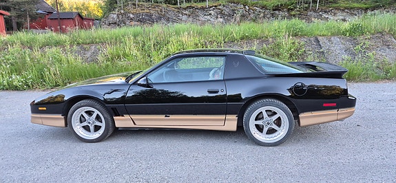 Pontiac Trans Am 4 of 5