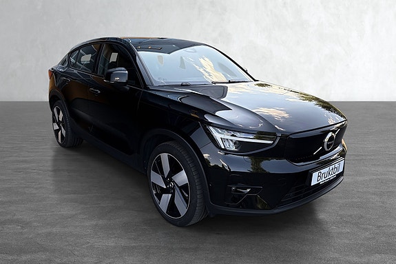 Her får du en rålekker Volvo C40 Recharge 4x4 – Ultimate for 3.286 kr/mnd med 30 % i egenkapital. Løpetid 10 år.