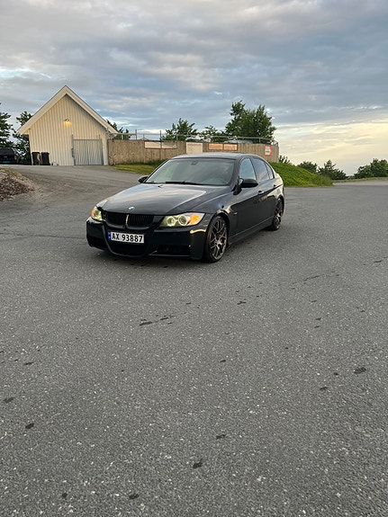 BMW 325D 2007 photo 2