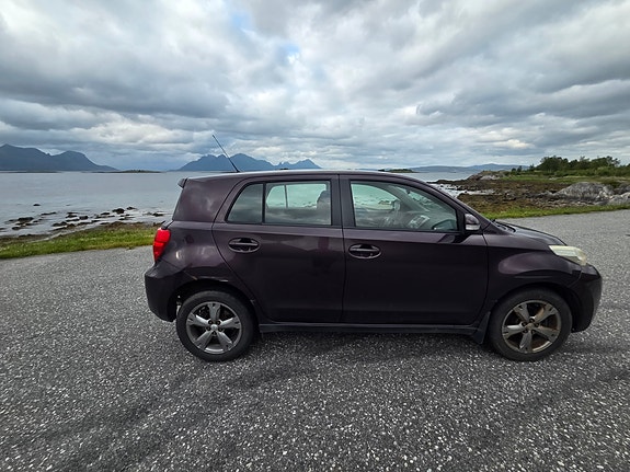 Toyota Urban Cruiser 2 of 5